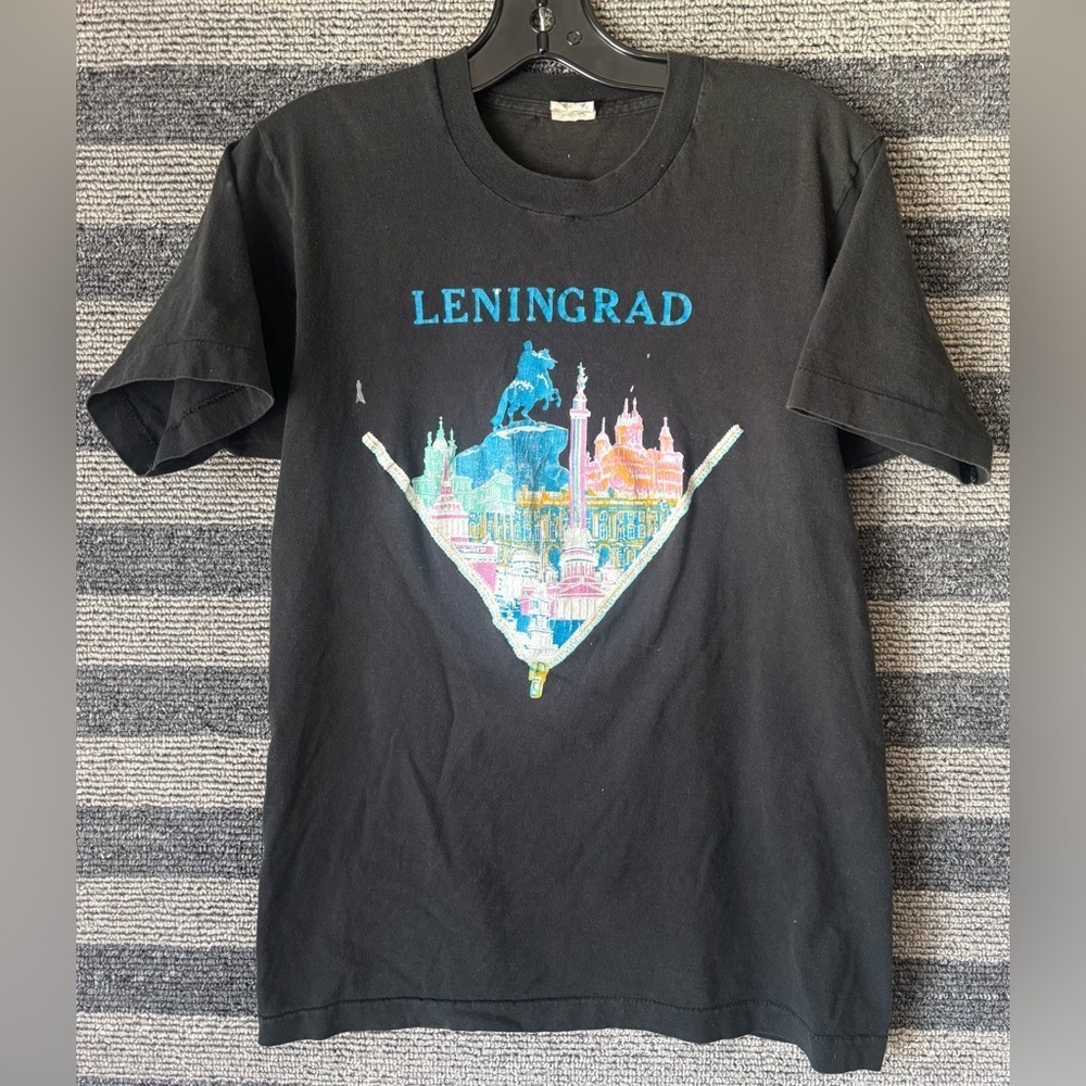 Vintage 90’s Fruit of the Loom Leningrad Russia Single Stitch Black T-Shirt S